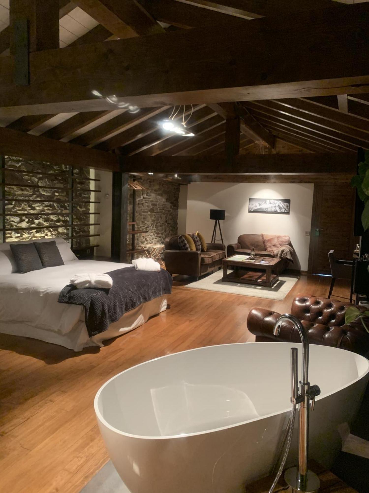 Mas Farner - Adults Only Bed & Breakfast Llivia Eksteriør bilde