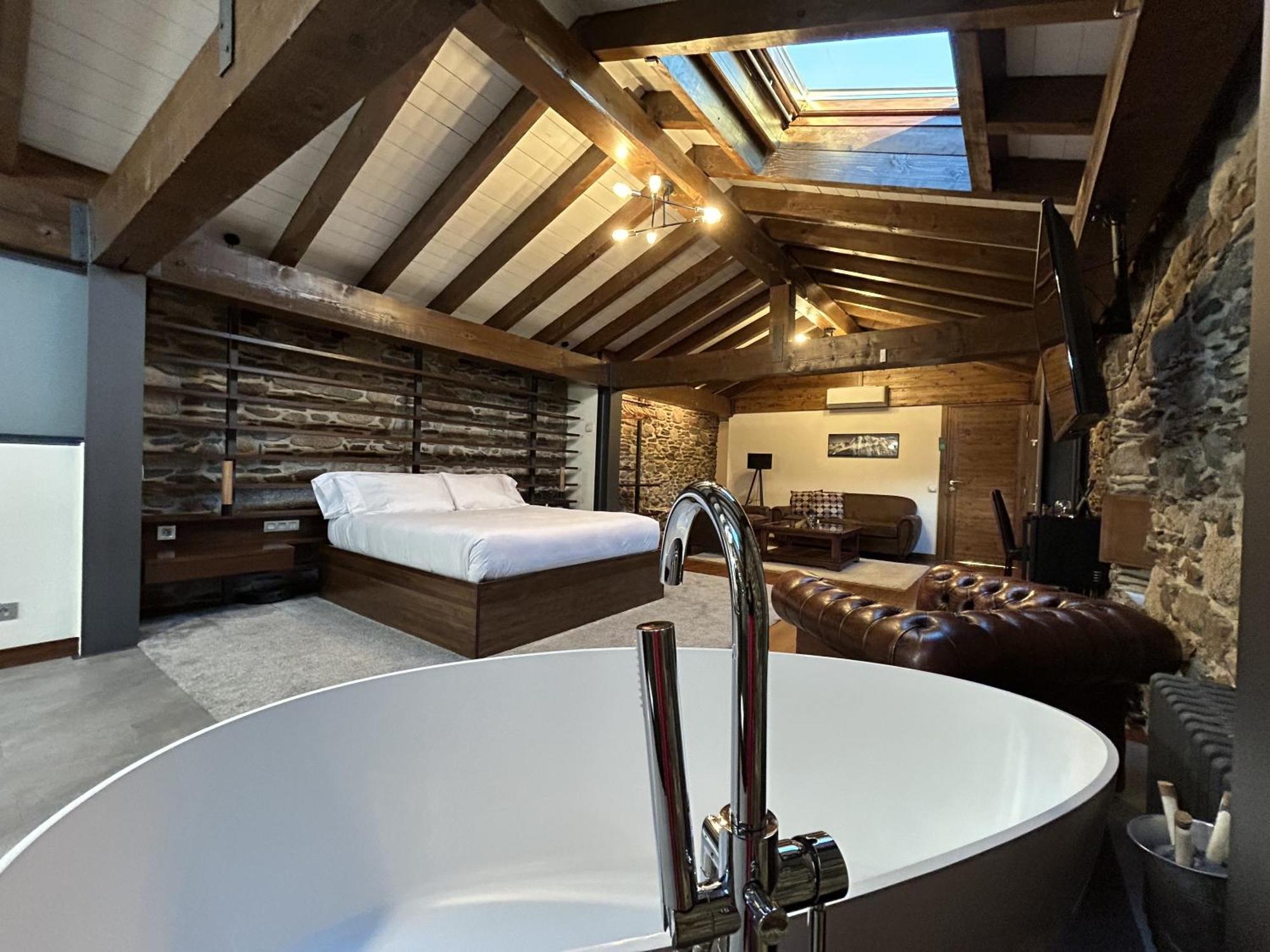 Mas Farner - Adults Only Bed & Breakfast Llivia Rom bilde