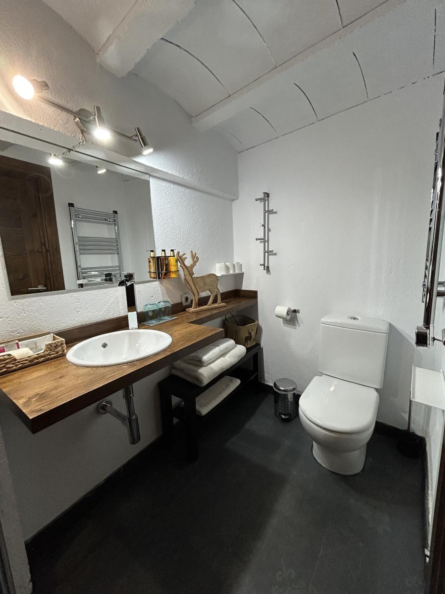 Mas Farner - Adults Only Bed & Breakfast Llivia Rom bilde