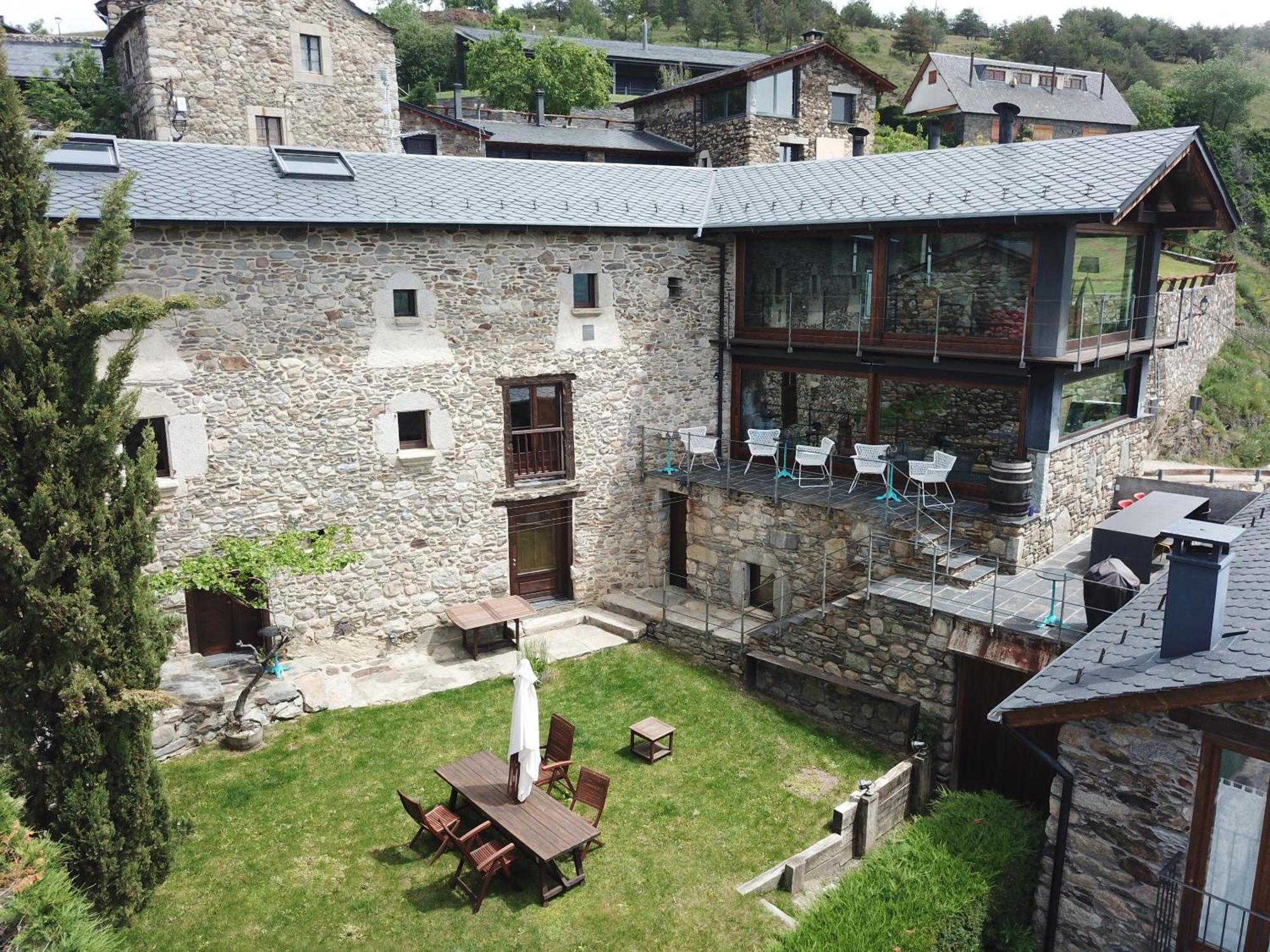 Mas Farner - Adults Only Bed & Breakfast Llivia Eksteriør bilde